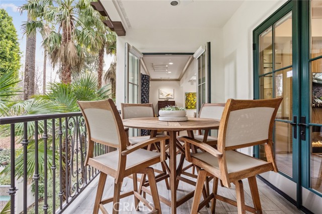 200 S Orange Grove Boulevard, Pasadena CA: https://media.crmls.org/medias/5697d391-fad6-4ec3-8b62-78421a3dadcb.jpg