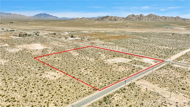Detail Gallery Image 7 of 19 For 11350 Camp Rock Rd, Lucerne Valley,  CA 92356 - – Beds | – Baths