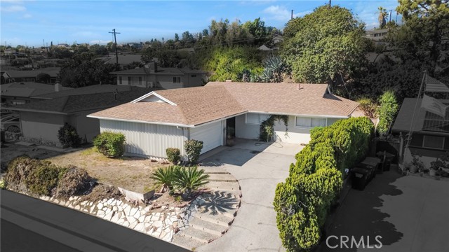 991 Glenview Terrace photo 5