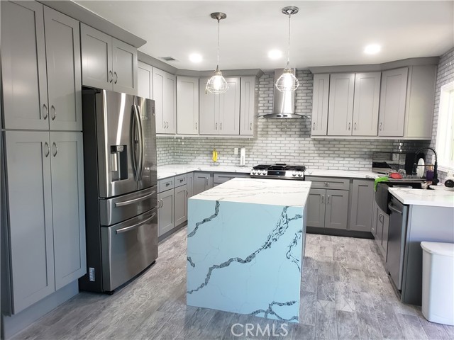Detail Gallery Image 5 of 17 For 10467 California Ave, Riverside,  CA 92505 - 4 Beds | 2 Baths