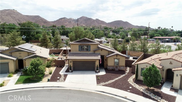 Detail Gallery Image 3 of 20 For 29121 Black Oak, Lake Elsinore,  CA 92530 - 3 Beds | 2 Baths