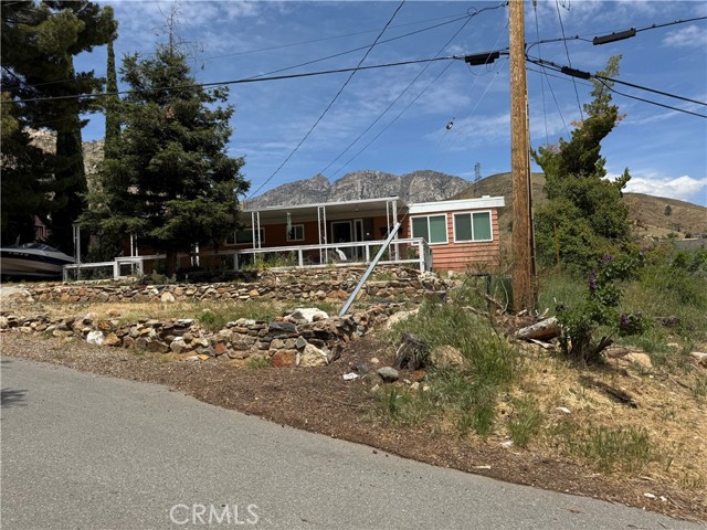 200 Tillie Creek Road, Wofford Heights CA: https://media.crmls.org/medias/56993826-856c-4e2d-9118-995914169010.jpg