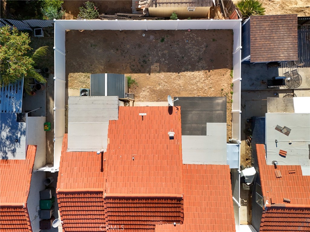 https://media.crmls.org/medias/569a6b2d-c978-4431-bf7f-06718d857524.jpg?preset=X-Large