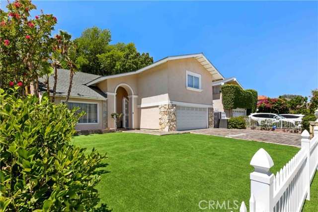 Detail Gallery Image 5 of 72 For 9915 Nevada Ave, Chatsworth,  CA 91311 - 5 Beds | 4 Baths