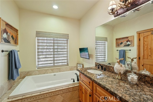 Detail Gallery Image 30 of 39 For 1039 Heritage Trl, Big Bear City,  CA 92314 - 4 Beds | 4/1 Baths