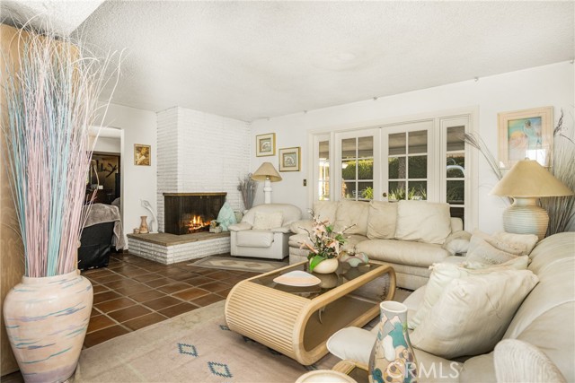 Detail Gallery Image 12 of 37 For 13382 Mount Hood Dr, North Tustin,  CA 92705 - 4 Beds | 3 Baths