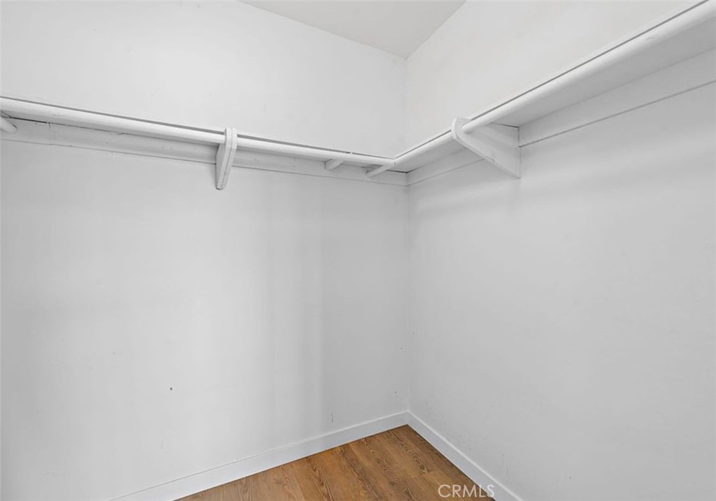 https://media.crmls.org/medias/569ce657-b080-485c-8eb2-fc15b26faca6.jpg?preset=X-Large