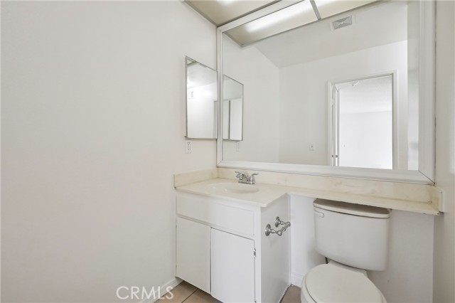 Detail Gallery Image 11 of 18 For 45546 Aladdin St #B101,  Indio,  CA 92201 - 2 Beds | 2 Baths