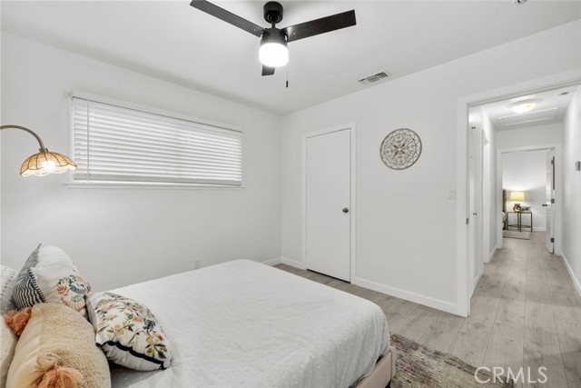 7228 Jamieson Avenue, Reseda CA: https://media.crmls.org/medias/569dc5b1-e086-4ccd-ad36-f0513e7f444f.jpg