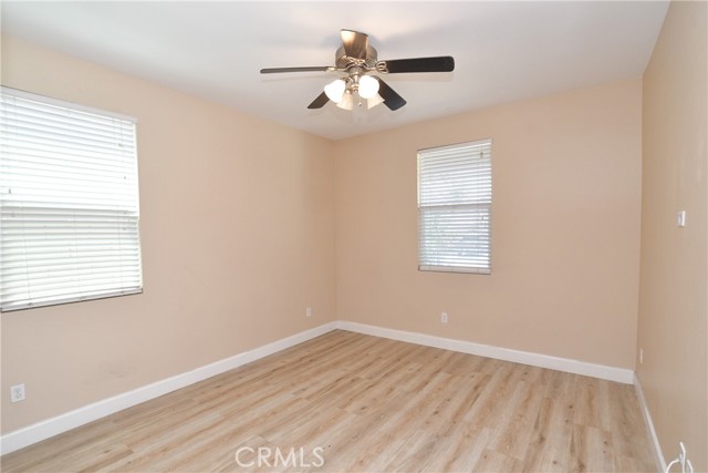 8011 Sea Salt Avenue, Fontana CA: https://media.crmls.org/medias/569e5271-2623-4ec6-a732-3c187d0fcebc.jpg