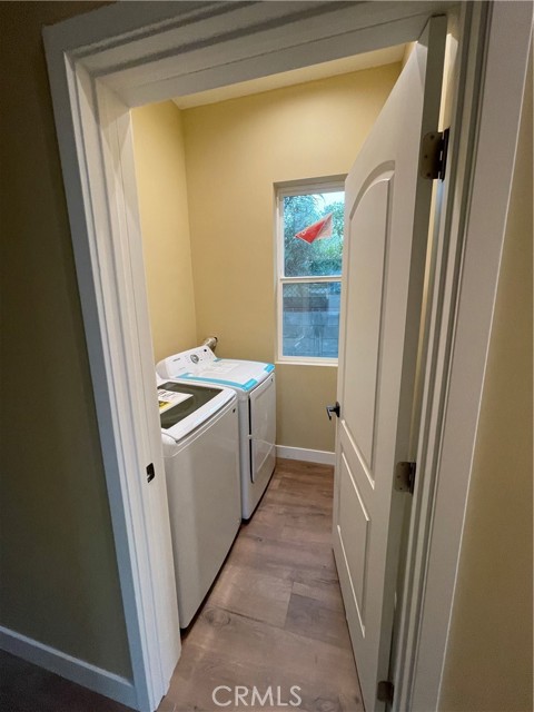 Detail Gallery Image 9 of 47 For 18815 Hart St, Reseda,  CA 91335 - 2 Beds | 2/1 Baths
