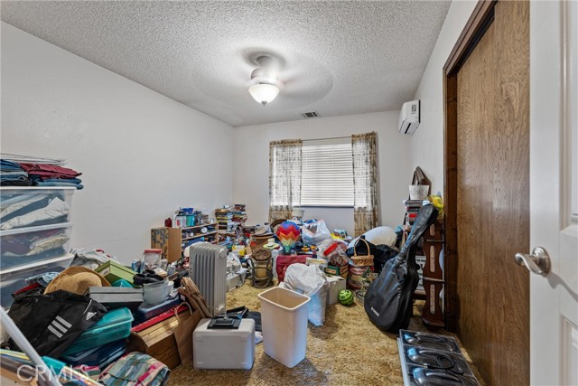 8212 E Avenue H, Lancaster CA: https://media.crmls.org/medias/569f3ea3-4b1d-44a9-8b82-8a189d8e4768.jpg