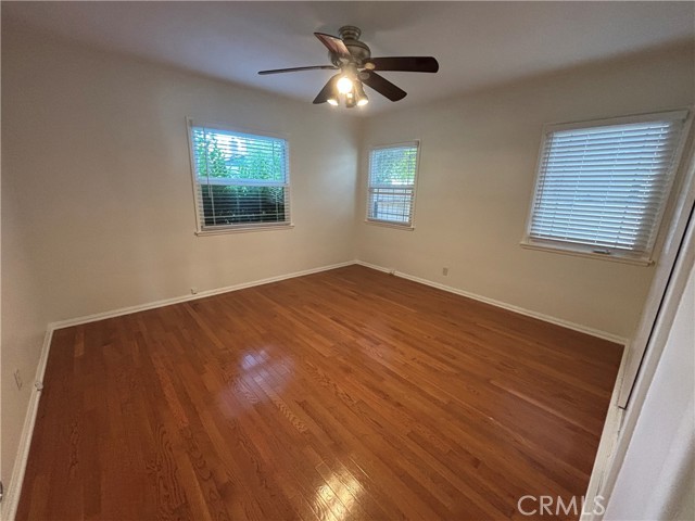 21327 De La Osa, Woodland Hills CA: https://media.crmls.org/medias/56a072e7-3989-4434-9524-a14d71cf0e33.jpg
