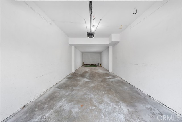 Image 33 of 50 For 20171 Sealpoint Lane 207