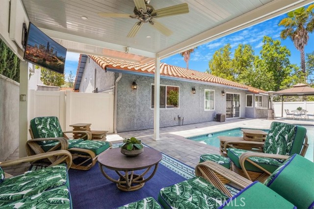 28639 Quaint Street, Agoura Hills CA: https://media.crmls.org/medias/56a127ca-8d78-4a9e-b01e-39e9e462c796.jpg