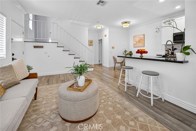 Detail Gallery Image 8 of 36 For 158 Maegan #9,  Thousand Oaks,  CA 91362 - 3 Beds | 2/1 Baths