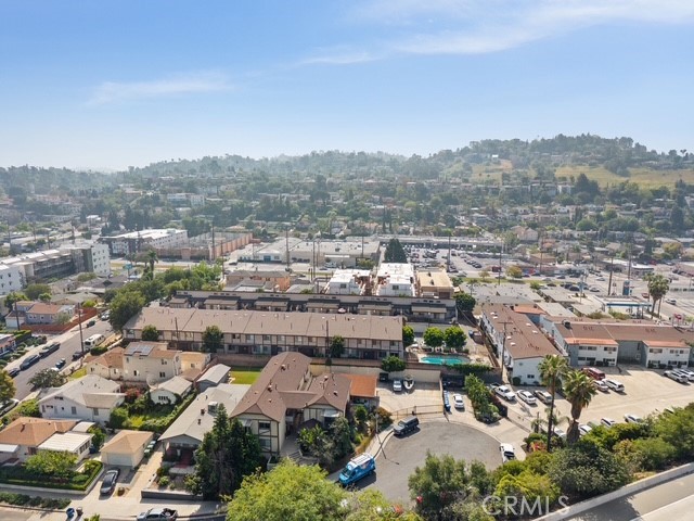 Detail Gallery Image 3 of 4 For 3022 Valle Vista, Los Angeles,  CA 90065 - 2 Beds | 1 Baths