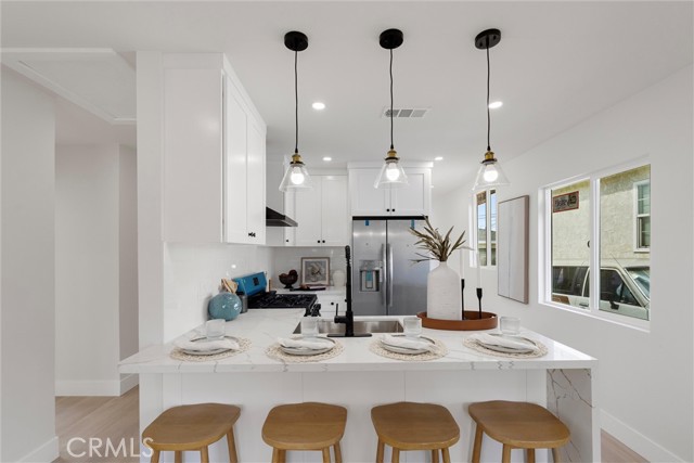 Detail Gallery Image 6 of 24 For 5004 W 138th St, Hawthorne,  CA 90250 - 3 Beds | 2 Baths