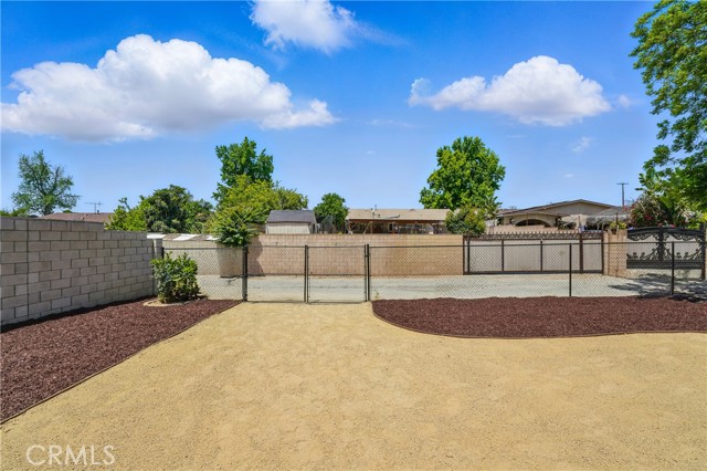 1717 Norval Street, Pomona CA: https://media.crmls.org/medias/56a421bb-fb1f-4f87-9fa5-019a9cbe89d7.jpg
