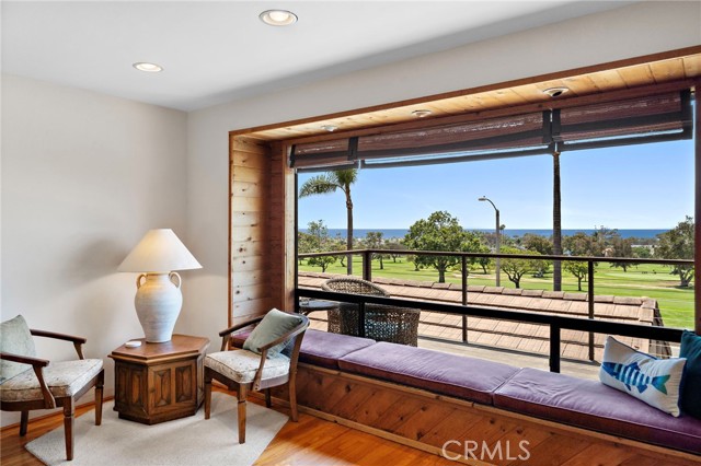 318 Avenida Santa Margarita, San Clemente CA: https://media.crmls.org/medias/56a47a99-e679-495a-a6bb-e4604ccb2259.jpg