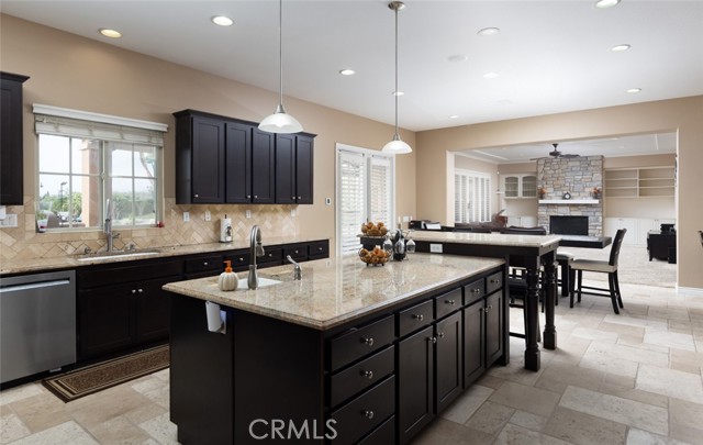 16778 Nandina Avenue, Riverside CA: https://media.crmls.org/medias/56a4e9a4-6c88-4da1-8ee9-254078721ed1.jpg