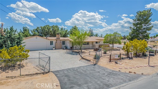 Detail Gallery Image 2 of 53 For 18189 Wisteria St, Hesperia,  CA 92345 - 3 Beds | 2 Baths