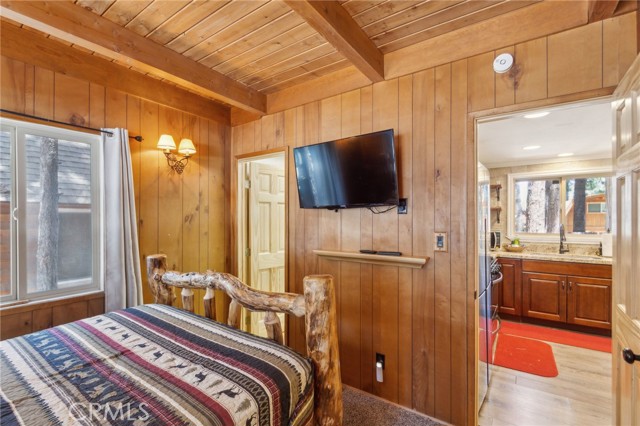 Detail Gallery Image 14 of 29 For 42676 La Placida Ave, Big Bear Lake,  CA 92315 - 3 Beds | 2 Baths