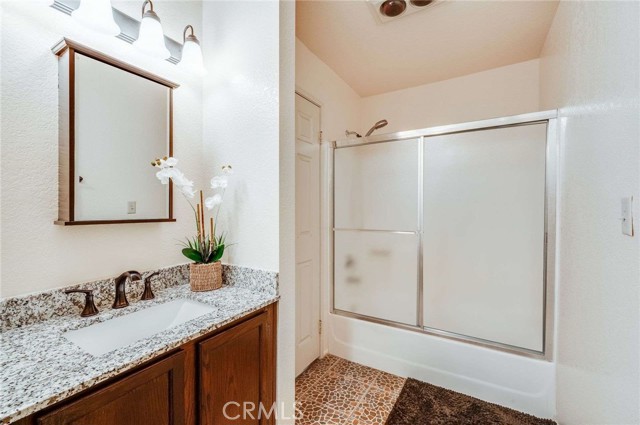Detail Gallery Image 22 of 29 For 543 E Hazel St #1,  Inglewood,  CA 90302 - 2 Beds | 2 Baths