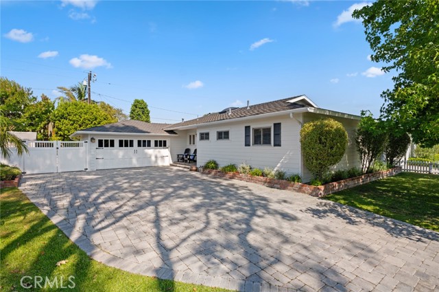 1912 Diana Ln, Newport Beach CA: https://media.crmls.org/medias/56a75301-3791-4931-8024-159e605410cb.jpg