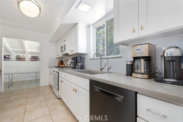 Detail Gallery Image 9 of 21 For 13708 El Espejo Rd, La Mirada,  CA 90638 - 3 Beds | 2 Baths