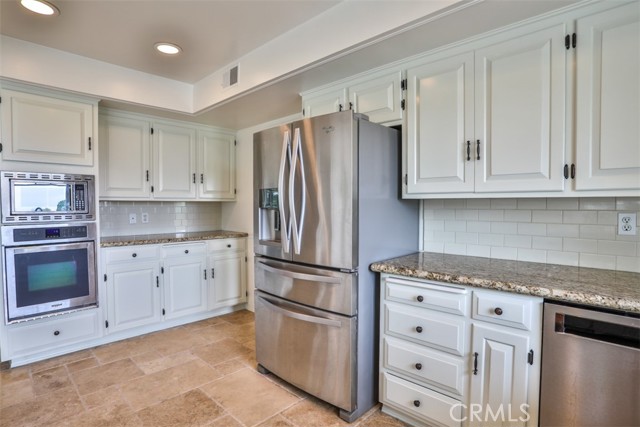 854 Guanajuato Drive, Claremont CA: https://media.crmls.org/medias/56a88f9c-b4f8-4291-8cc6-3fde285249eb.jpg