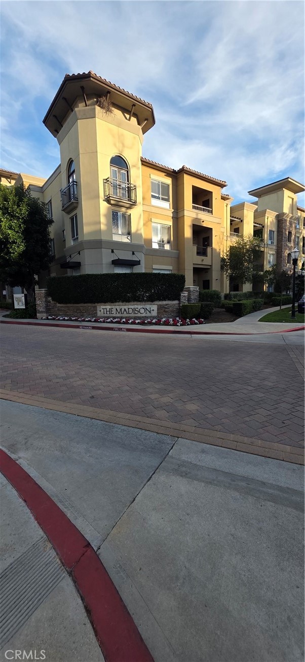 Detail Gallery Image 3 of 13 For 24585 Town Center Dr #4104,  Valencia,  CA 91355 - 2 Beds | 2 Baths