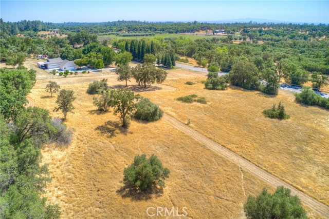 6060 Miners Ranch Road, Oroville CA: https://media.crmls.org/medias/56aa4edd-42b2-47c9-8bef-16c56b560df1.jpg