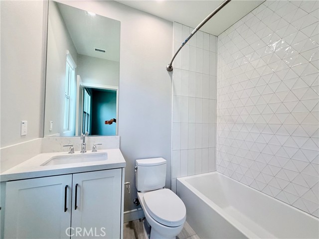 Detail Gallery Image 13 of 15 For 140 Tomahawk, Irvine,  CA 92618 - 4 Beds | 4 Baths