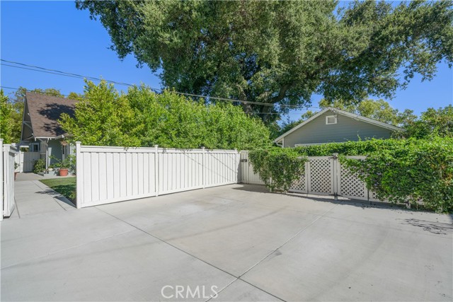 743 Harvard Avenue, Claremont CA: https://media.crmls.org/medias/56ac6469-5c38-4ed9-90cb-fd9f7b784301.jpg
