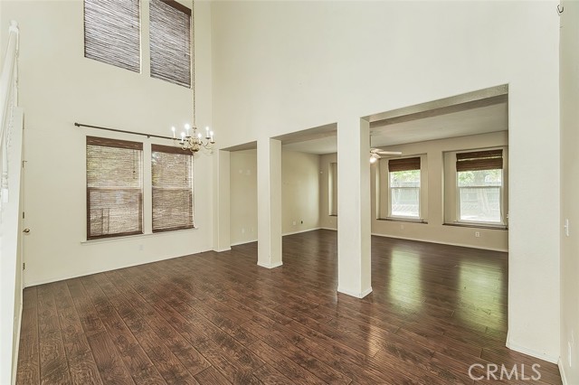 Detail Gallery Image 9 of 75 For 1377 Fenmore, Sanger,  CA 93657 - 4 Beds | 3 Baths