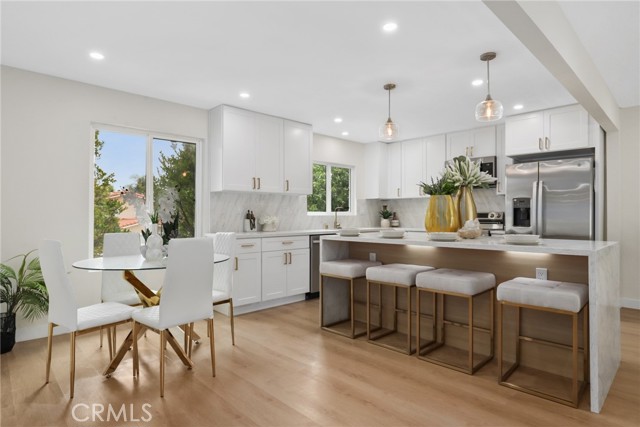 Detail Gallery Image 8 of 34 For 12635 Dorina Pl, Granada Hills,  CA 91344 - 5 Beds | 3/1 Baths
