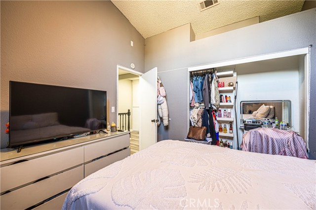 14819 Downey Avenue, Paramount CA: https://media.crmls.org/medias/56add304-1428-4320-a851-59a865ddccbf.jpg