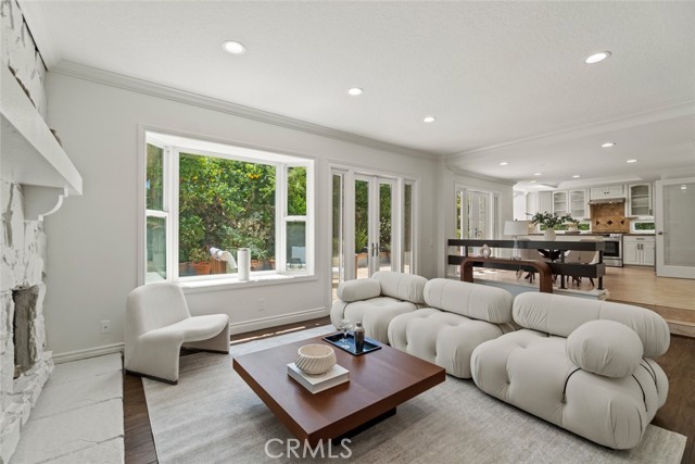 Detail Gallery Image 6 of 36 For 16 Harrisburg, Irvine,  CA 92620 - 5 Beds | 3 Baths
