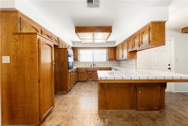 Detail Gallery Image 8 of 20 For 3100 Woodstown, Bakersfield,  CA 93312 - 3 Beds | 2 Baths