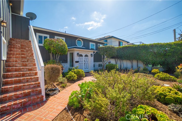Detail Gallery Image 3 of 40 For 1510 E Maple Ave, El Segundo,  CA 90245 - 5 Beds | 4 Baths