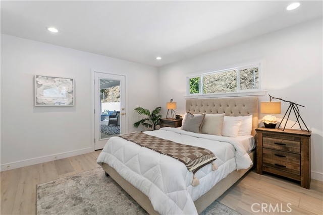 Detail Gallery Image 30 of 51 For 3900 Benedict Canyon Dr, Sherman Oaks,  CA 91423 - 3 Beds | 4 Baths