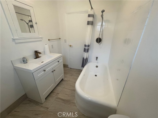 Detail Gallery Image 9 of 18 For 10322 Plainview Ave, Tujunga,  CA 91042 - 2 Beds | 1 Baths