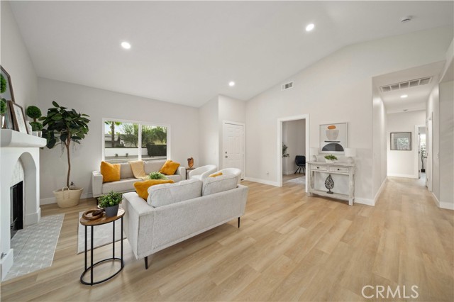 Detail Gallery Image 8 of 37 For 1501 Olga Way, Palm Springs,  CA 92262 - 4 Beds | 2 Baths