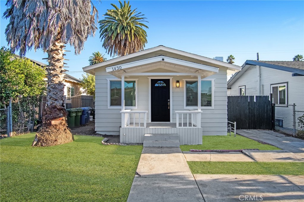 1430 W 70th Street