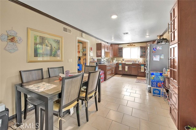 14104 Barrydale Street, La Puente CA: https://media.crmls.org/medias/56b1e1a6-ed41-4fba-91f6-1917895e6ea2.jpg