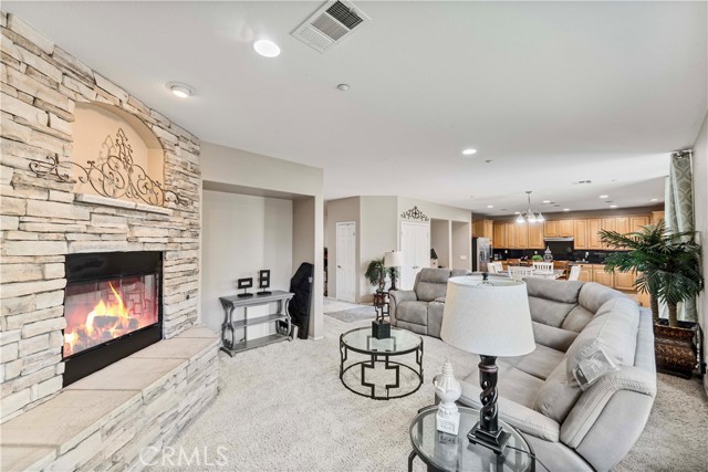 Detail Gallery Image 12 of 42 For 15601 N Peak Ln, Fontana,  CA 92336 - 4 Beds | 3 Baths
