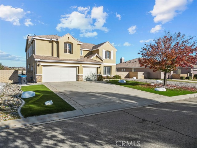 Detail Gallery Image 6 of 55 For 3625 Paddock Way, Quartz Hill,  CA 93536 - 6 Beds | 4/2 Baths