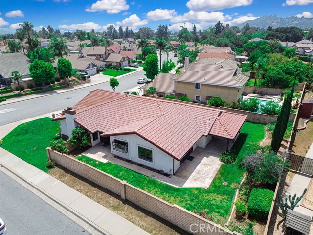 5697 Los Robles, La Verne CA: https://media.crmls.org/medias/56b2a93d-cf97-4e11-b34f-278a1841f591.jpg
