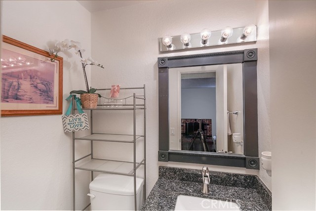 821 S Cerritos Avenue, Azusa CA: https://media.crmls.org/medias/56b2d5dd-fbd8-479b-a1c2-e8c35e02fc00.jpg
